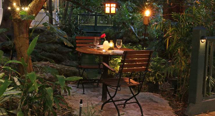 Garden patio with romantic gallery
